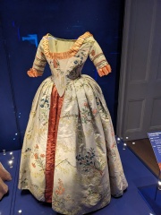 Royal Style: Take the Tiaras out of The Vault! Sparkles aren't just for Christmas!