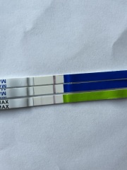 Faint lines 8/9dpo? Pic attached