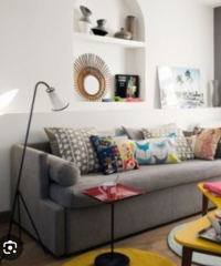 What colour cushions?
