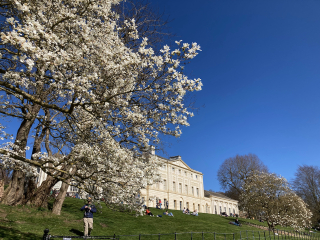 Thread 17 - TalkLair: "Okay, first of all, what's with the outfit? Live in the now, okay? You look like DeBarge."