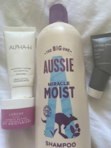 Tempted by beauty treats? Addicted to buying beauty products? Is your collection bursting with favourites? Join fellow beauty lovers in this supportive group!