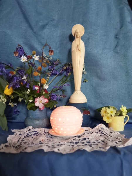 Thread 17 - TalkLair: "Okay, first of all, what's with the outfit? Live in the now, okay? You look like DeBarge."