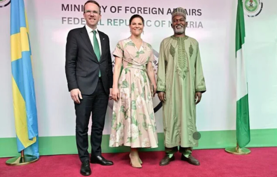 Royal Style: a day starts well if it starts with Mary of Teck.