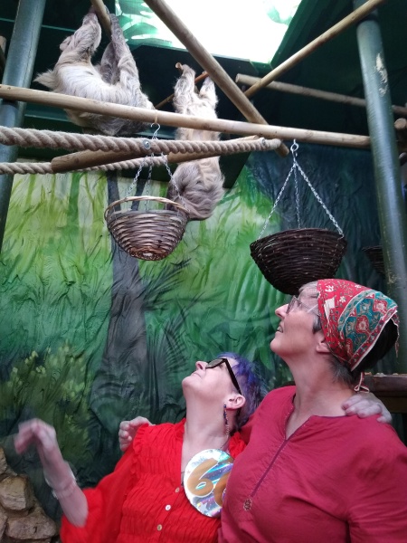 Thread 17 - TalkLair: "Okay, first of all, what's with the outfit? Live in the now, okay? You look like DeBarge."