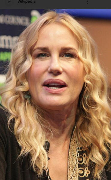 Is this Jennifer Coolidge or Daryl Hannah?