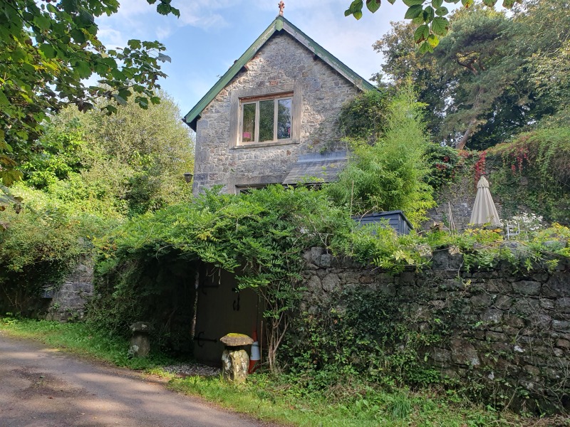 Right move listing am I being ridiculous?