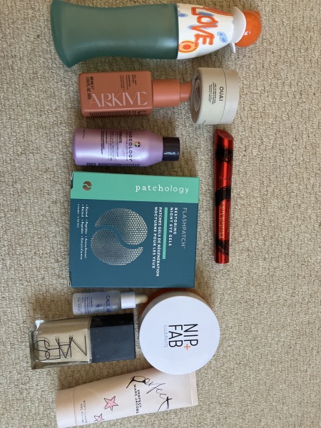 Tempted by beauty treats? Addicted to buying beauty products? Is your collection bursting with favourites? Join fellow beauty lovers in this supportive group!