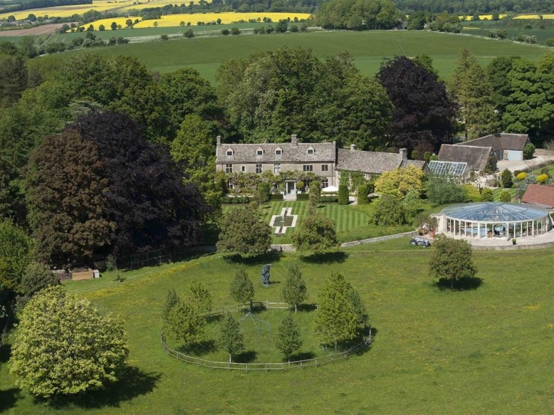 Does anyone know where the new Omaze Cotswold house is?