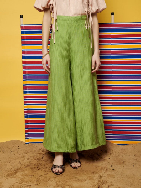 Dress me please! Family Christening, want to be the ‘admired, interesting, cool, well dressed, stylish aunty’ vibe.😵‍💫