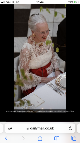 Royal Style: a day starts well if it starts with Mary of Teck.