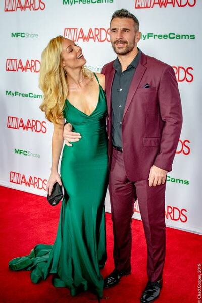 Wanting to look good and be a 10/10 girl? Men specifically?