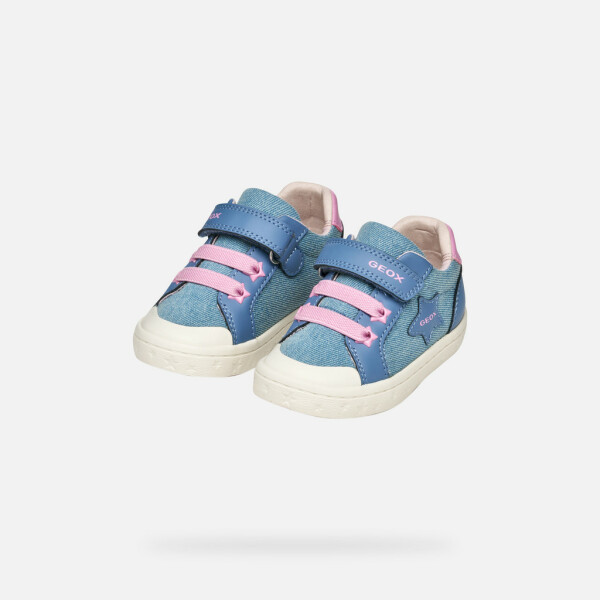 Toddlers brand new nikes scuffed
