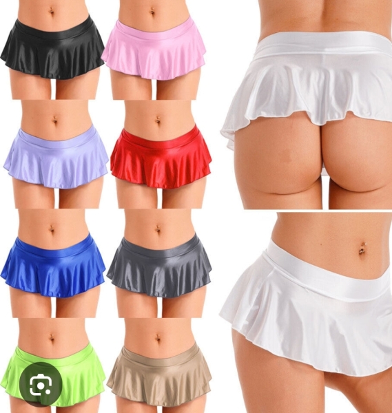 Bumcheeks fully on show at family attraction