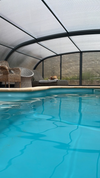 Is having a pool and nice weather overhyped?