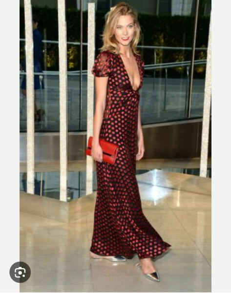 Flat shoes for a formal event