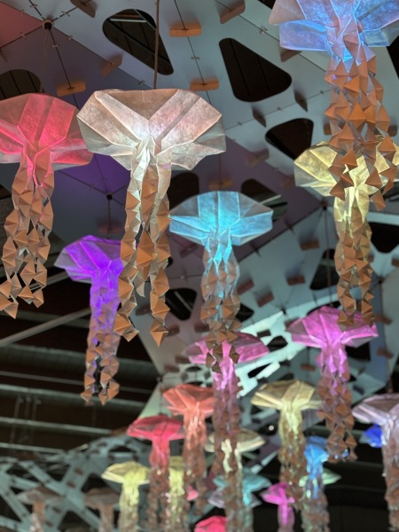 Come and tell us your dull and unexciting news 33: Calmly through the day