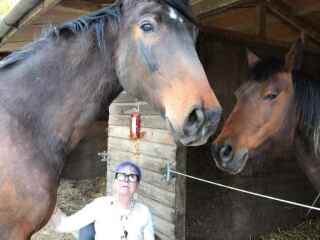 Thread 17 - TalkLair: "Okay, first of all, what's with the outfit? Live in the now, okay? You look like DeBarge."