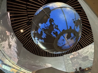 Come and tell us your dull and unexciting news 33: Calmly through the day