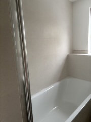 Please help me choose paint for bathroom, pics included.