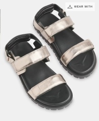 Comfortable but stylish sandal…. Do they exist?