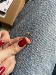 Any ring experts around? What carat could this be?