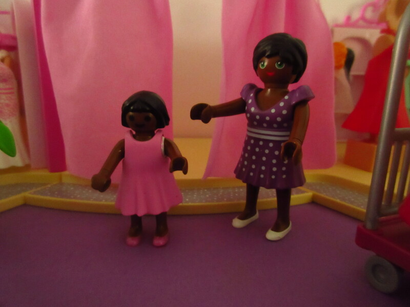 It's spring time for the Playmobil people in our house...