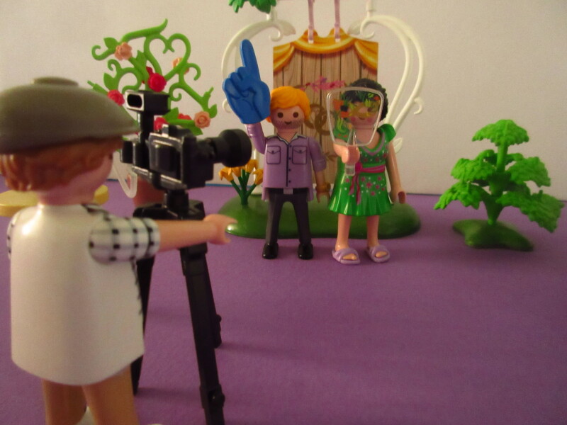 It's spring time for the Playmobil people in our house...