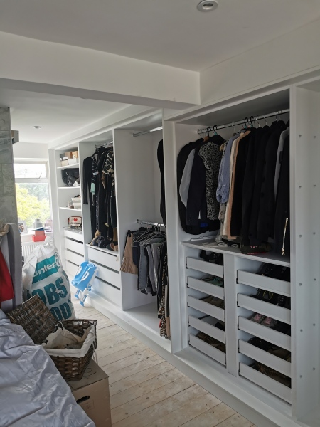 Dressing room style fitted wardrobes
