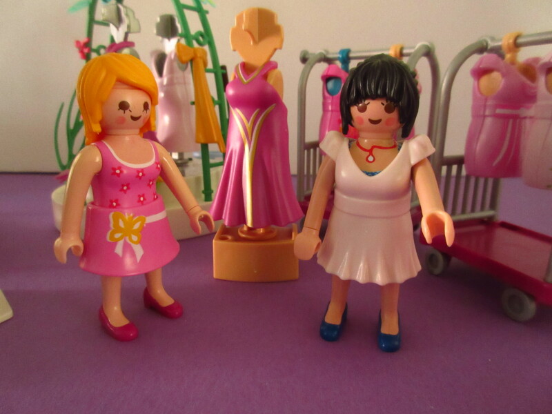 It's spring time for the Playmobil people in our house...