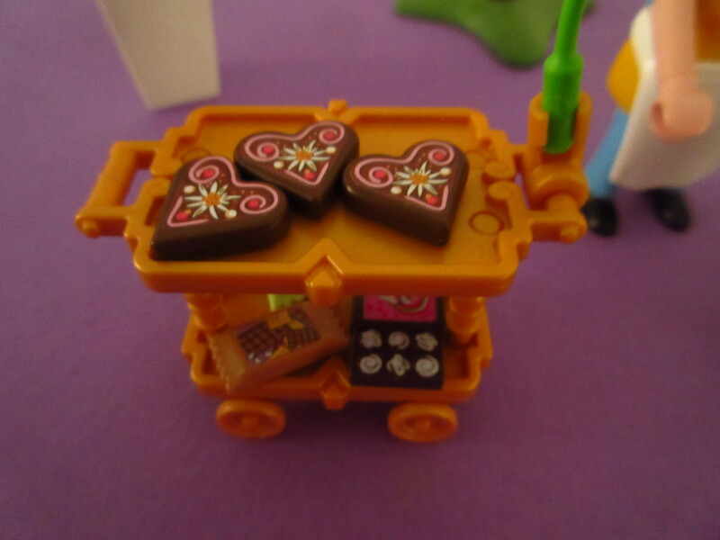 It's spring time for the Playmobil people in our house...