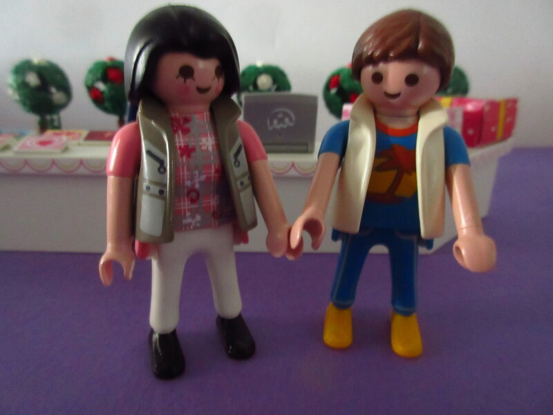 It's spring time for the Playmobil people in our house...