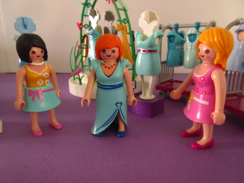 It's spring time for the Playmobil people in our house...