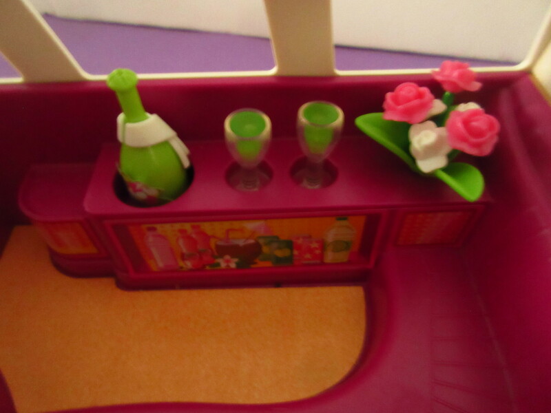 It's spring time for the Playmobil people in our house...