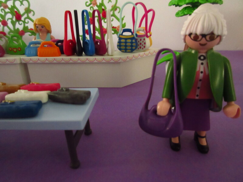 It's spring time for the Playmobil people in our house...