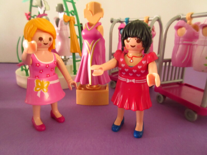 It's spring time for the Playmobil people in our house...