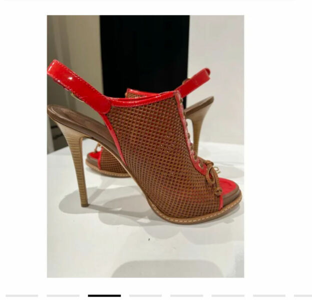 Please help me find these shoes.