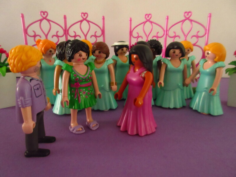 It's spring time for the Playmobil people in our house...