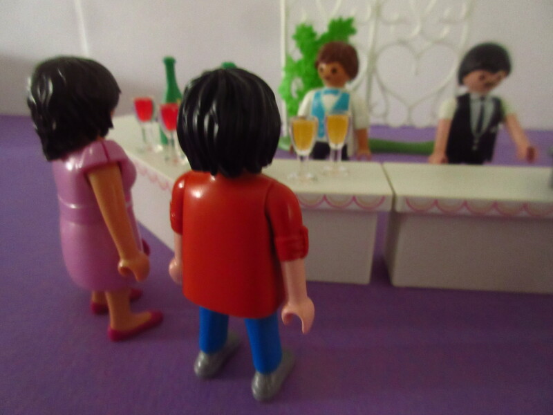 It's spring time for the Playmobil people in our house...