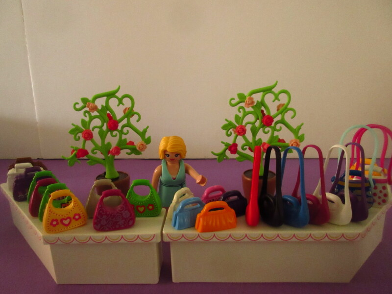 It's spring time for the Playmobil people in our house...