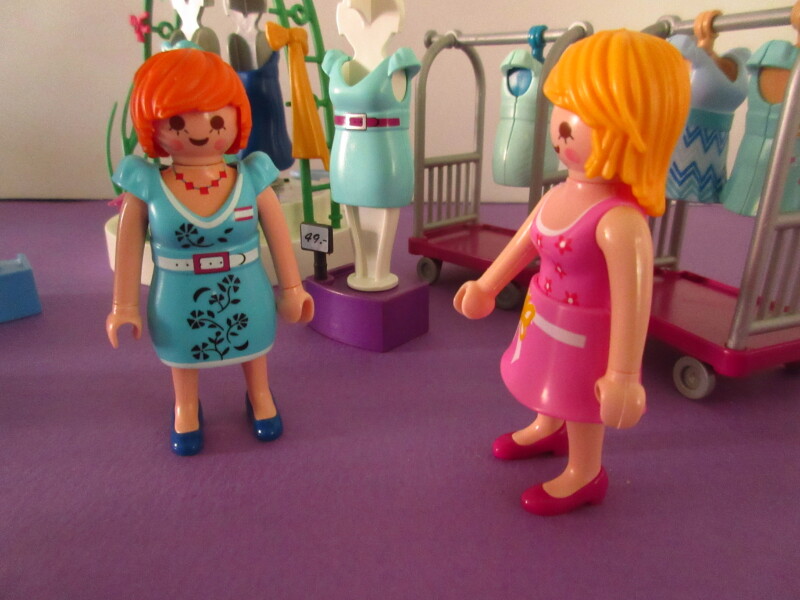 It's spring time for the Playmobil people in our house...