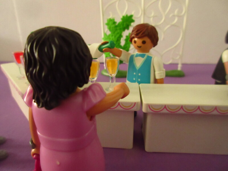 It's spring time for the Playmobil people in our house...