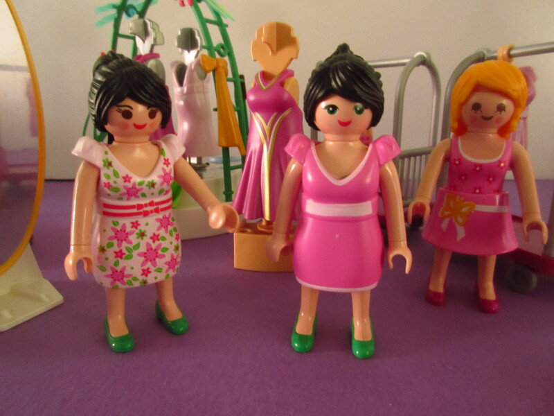 It's spring time for the Playmobil people in our house...