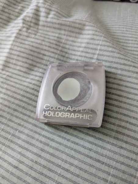 Find my eyeshadow, L'Oréal