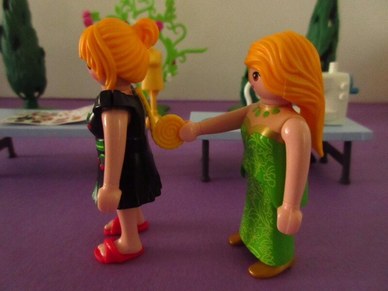 It's spring time for the Playmobil people in our house...