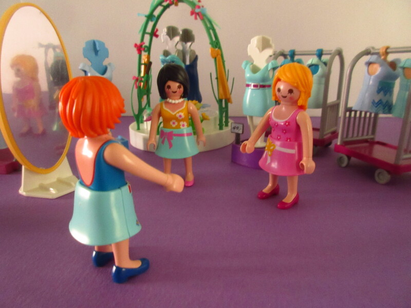 It's spring time for the Playmobil people in our house...