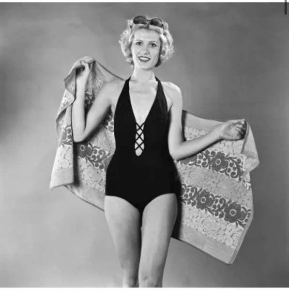 Bum covering swimsuit