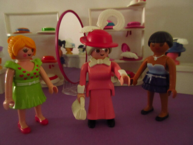 It's spring time for the Playmobil people in our house...