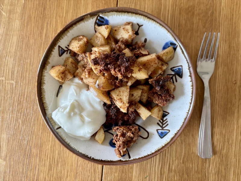 What we ate today in a calorie deficit - whole food  edition (and how do we feel?)