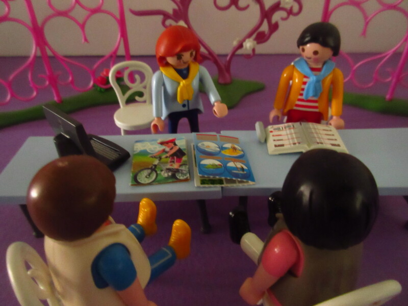 It's spring time for the Playmobil people in our house...