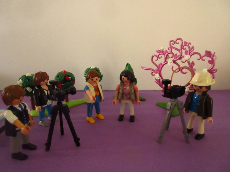 It's spring time for the Playmobil people in our house...
